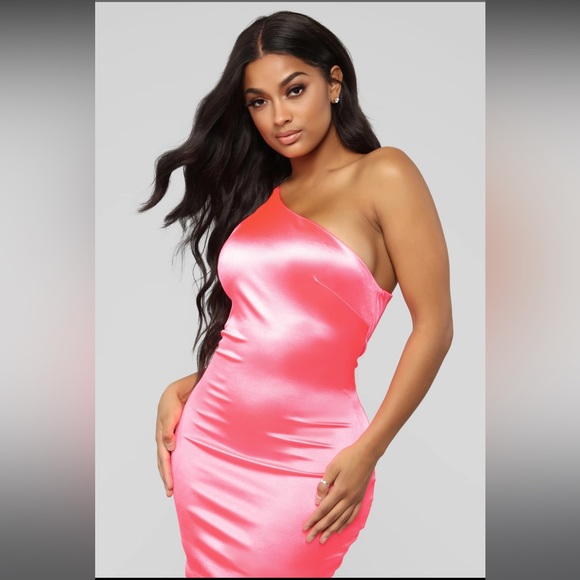 One shoulder dress*brand new with tags* - Picture 2 of 4